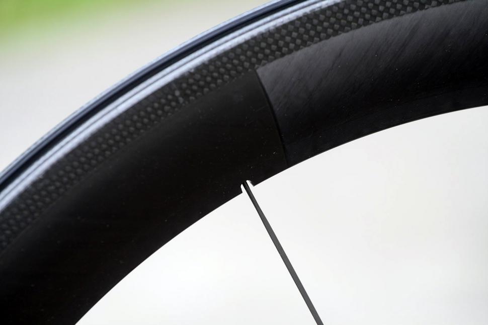 Aero clincher online wheelset